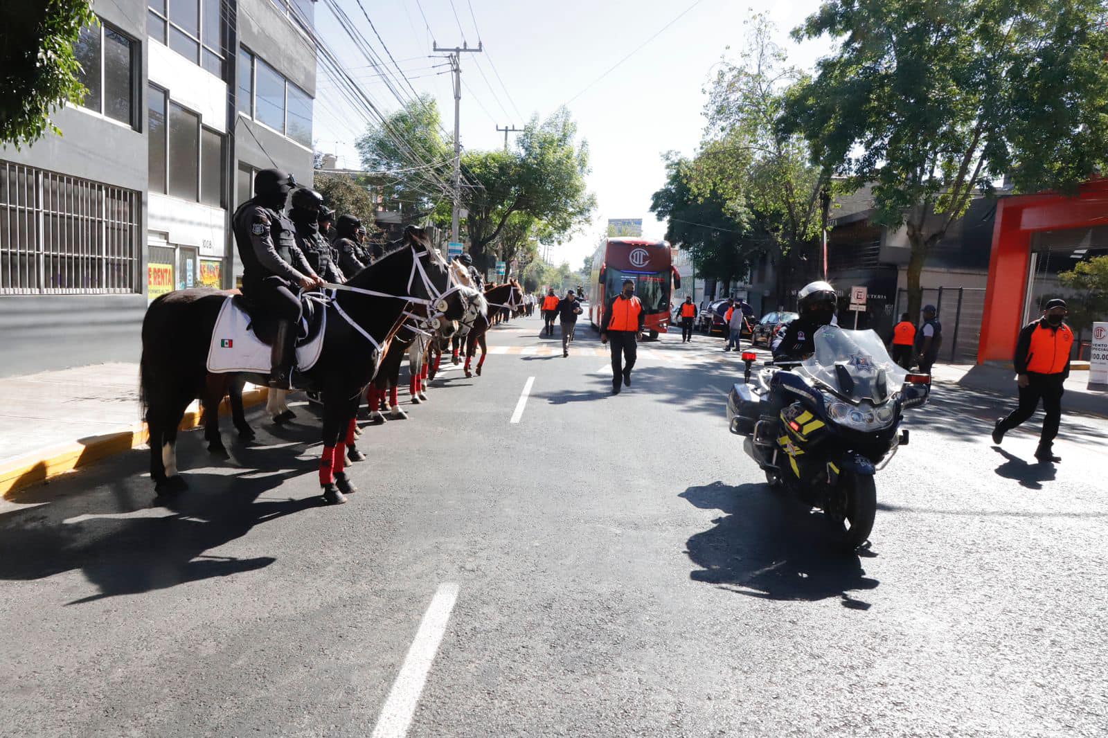 1677440013 77 Nuestros elementos de Seguridad y Proteccion de Toluca se encuentran