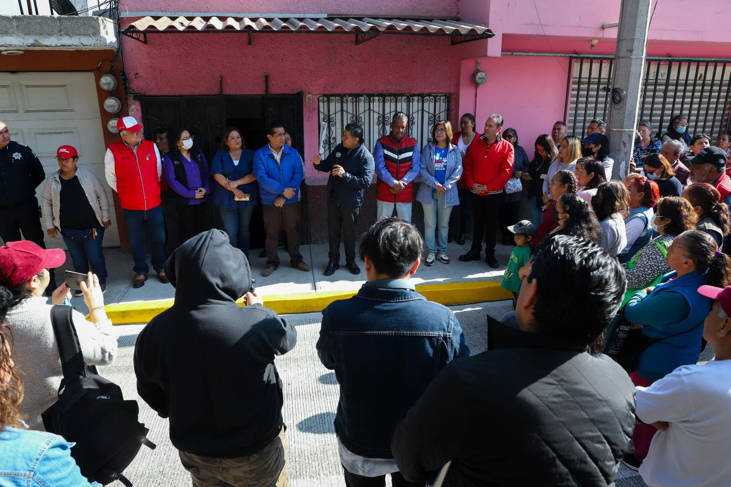 1677454901 547 Con la inauguracion de los trabajos de repavimentacion de calle