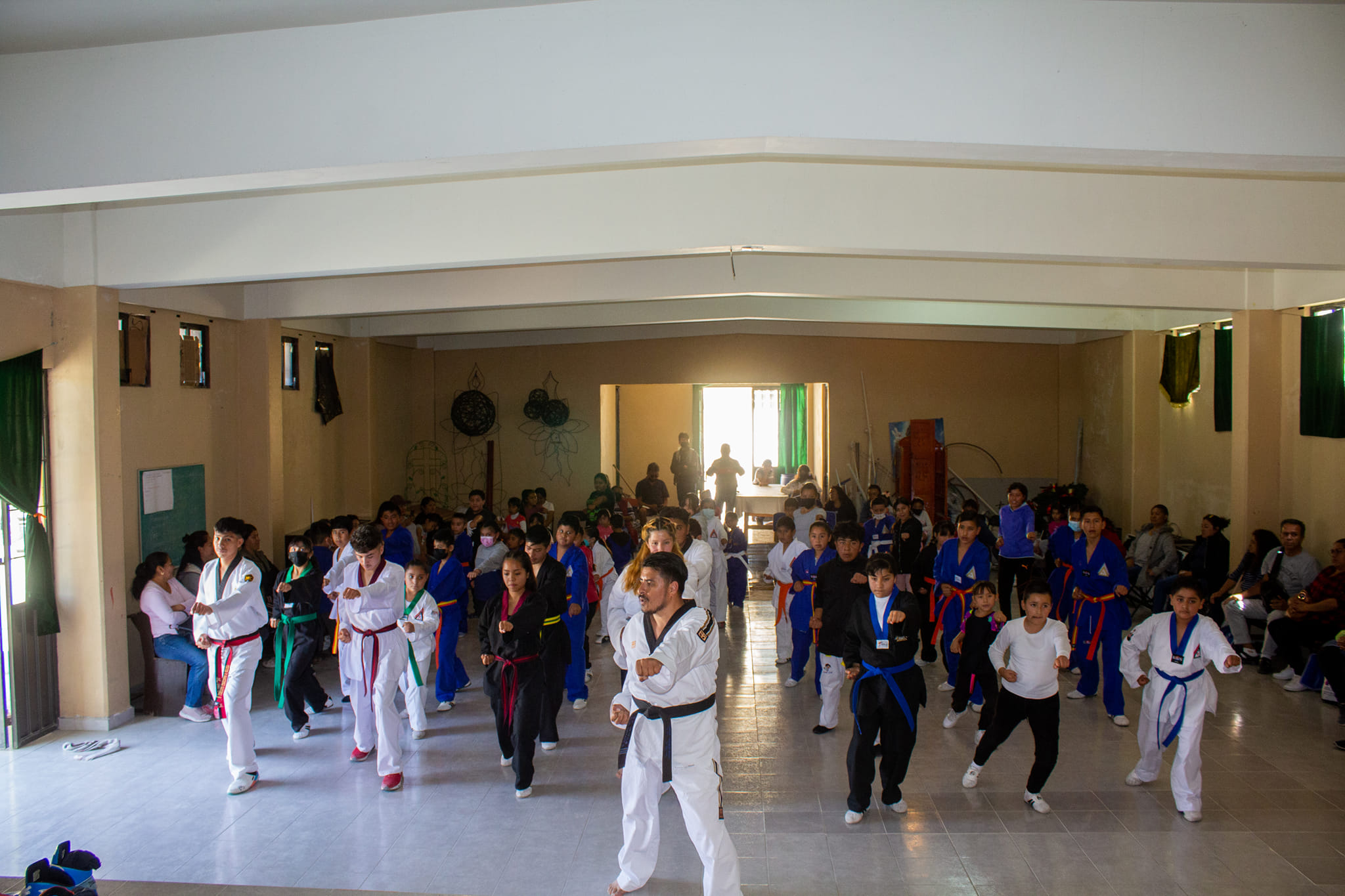 1677501661 827 Ayer se realizo una clase muestra de Tae Kwon Do