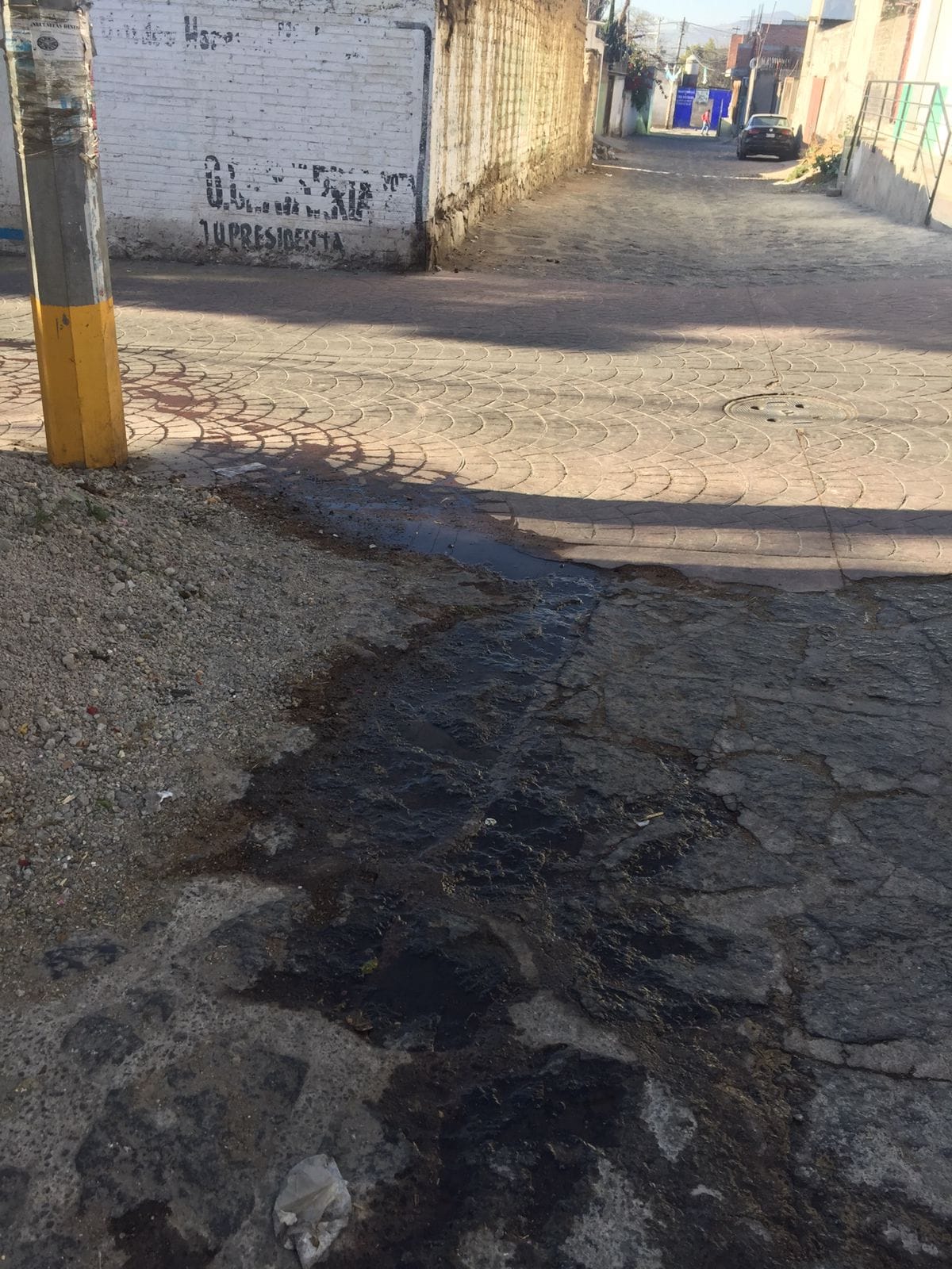 1677523376 318 Se reporta fuga de agua potable en linea de abastecimiento