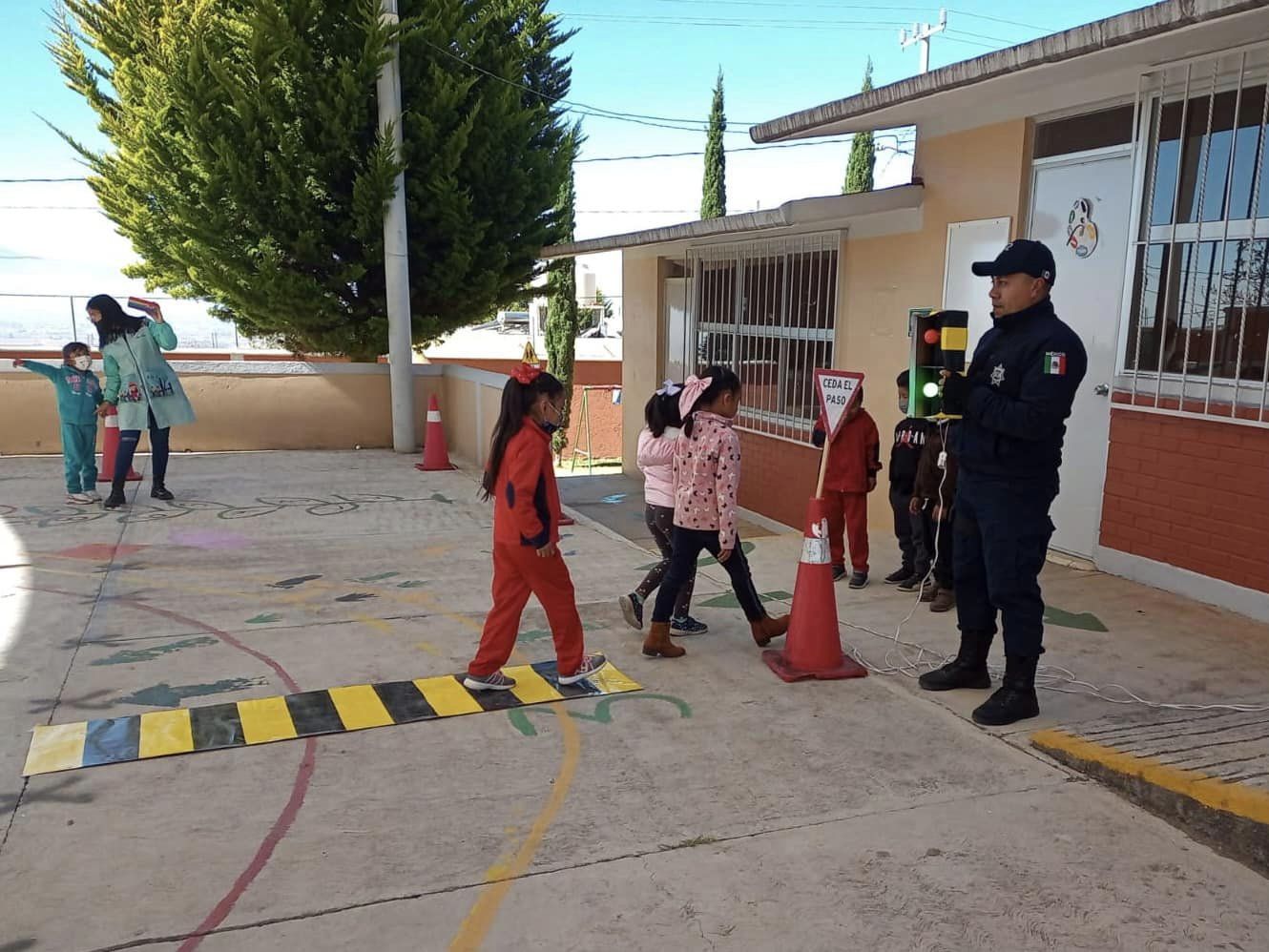 1677537039 827 En materia de la prevencion del delito personal de Seguridad