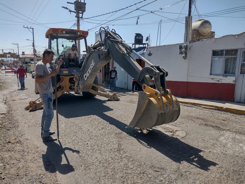 1677608590 En estos momentos personal de ObraPublica se encuentra realizando trabajos