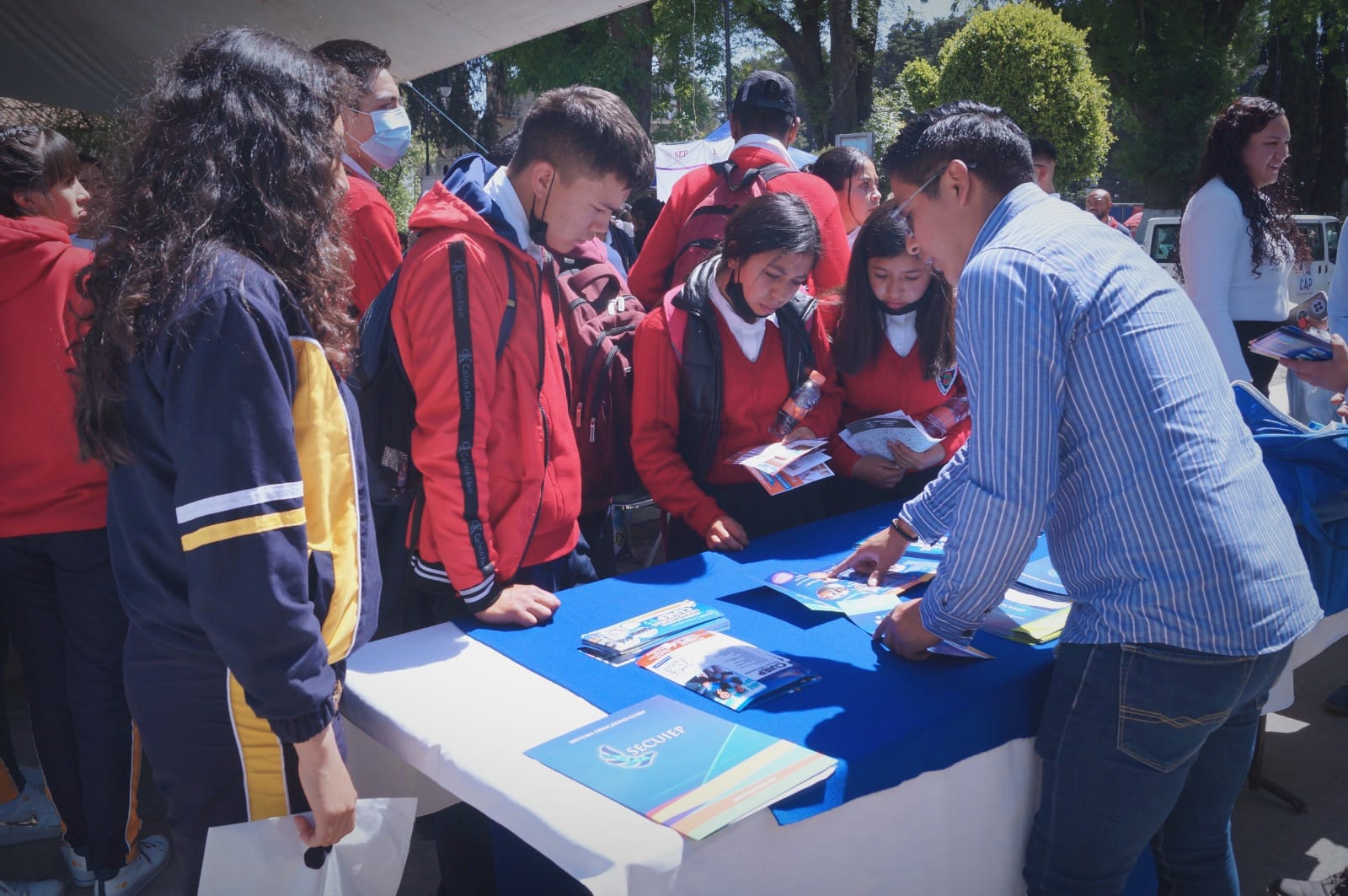 1677622355 321 Apoyando a la profesionalizacion de nuestros jovenes que estan por