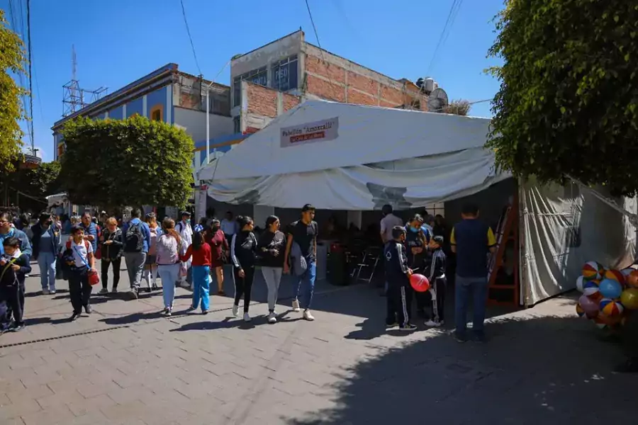 Actividades en el Pabellon Amoxcalli de la IX FeriadelLibro Texcoco jpg