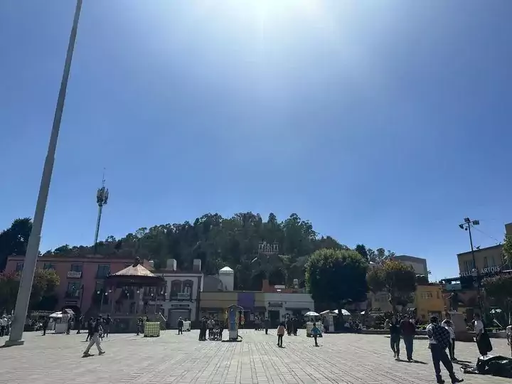 Asi se vive un domingo en nuestro bello Metepec jpg