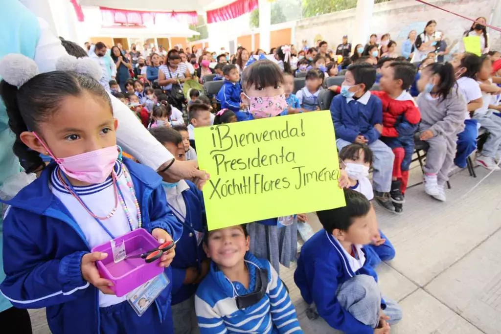 CONTINUAREMOS APOYANDO A LAS FAMILIAS CHIMALHUAQUENSES SIN COLORES PARTIDISTAS jpg