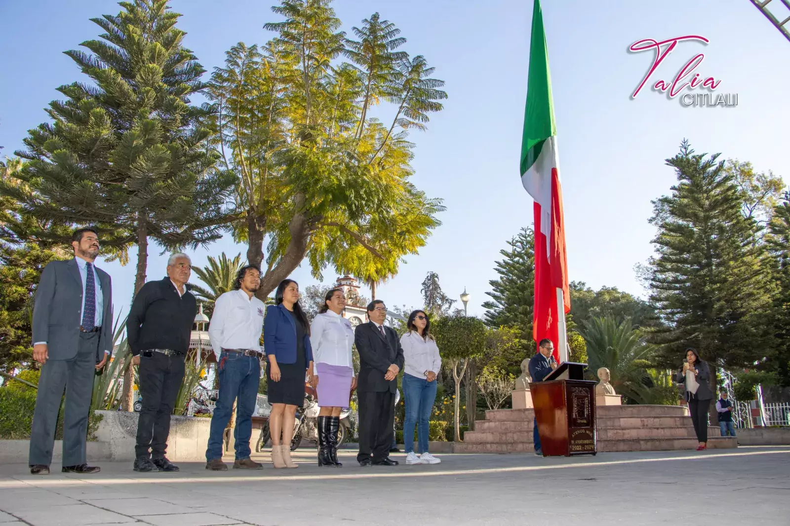 Conmemoracion al Dia de la Bandera simbolo de orgullo jpg