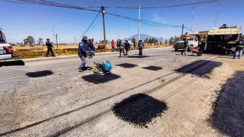 Continuamos trabajando desde tempranito para eliminar los molestos baches