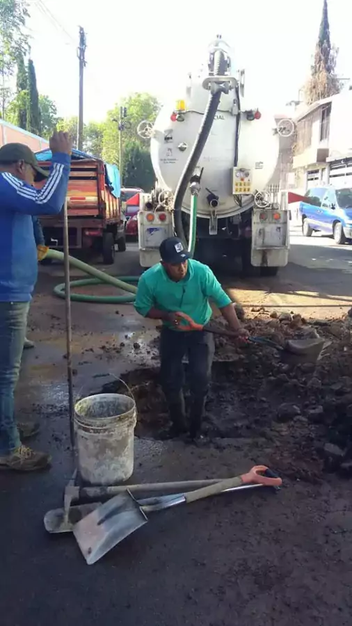 El Ayuntamiento de Texcoco trabaja en la reparacion de una jpg