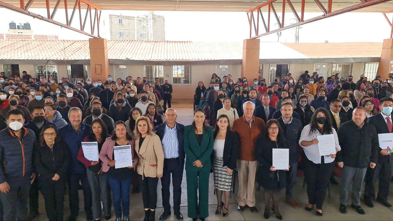 El Presidente Municipal Jesus Cedillo Gonzalez acompano a la Secretaria