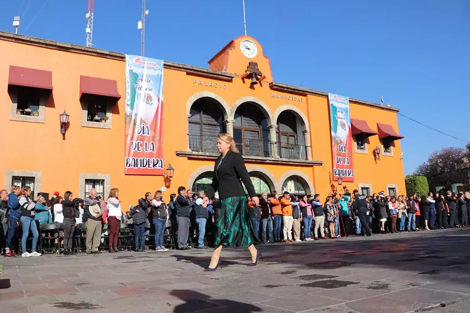 El dia de hoy en la Plaza Civica Municipal conmemoramos jpg