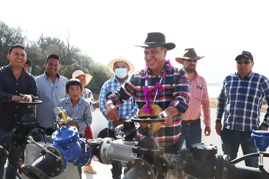 En San Jeronimo Bonchete supervisamos la ampliacion del sistema de jpg