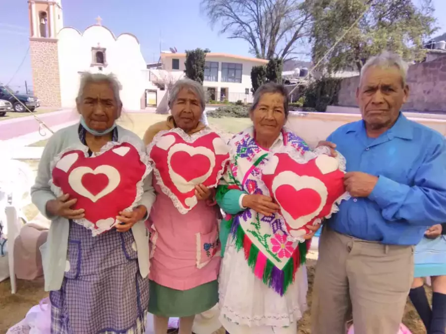 En los grupos de adultos mayores del Municipio se realizan jpg