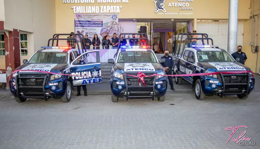 Entrega de Chalecos balisticos uniformes y patrullas jpg