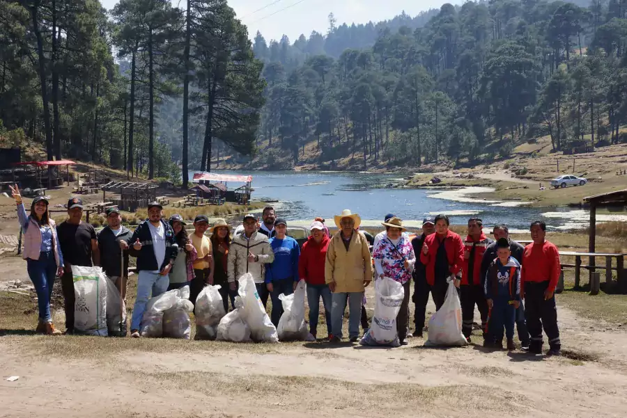 Esta manana se realizo una JornadaDeLimpieza organizada por la jpg