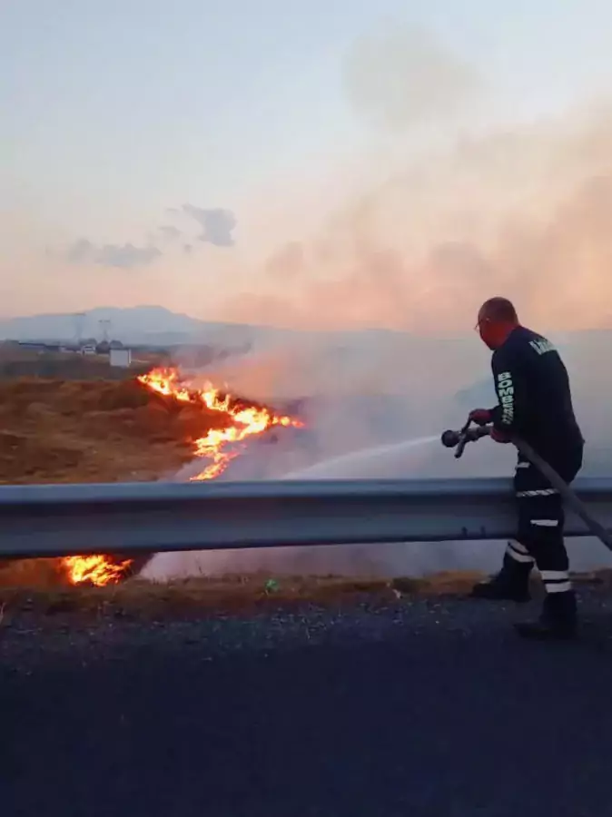 INCENDIO Nuestro Heroico Cuerpo de PC Bomberos Toluca ya jpg