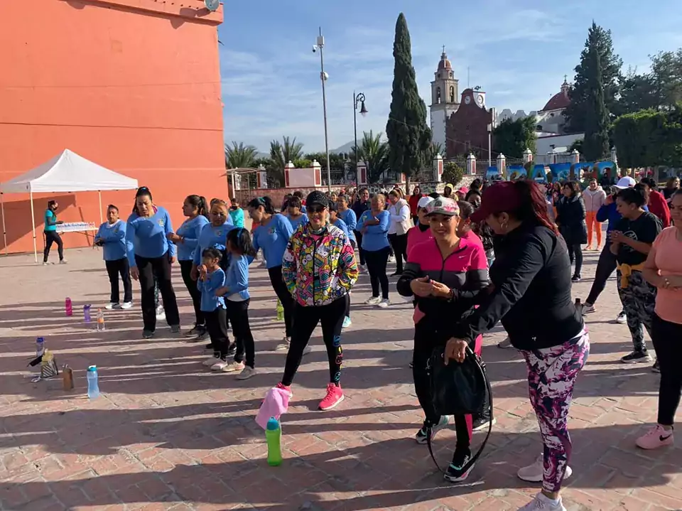 INICIAMOS CON LAS CLASES MASIVAS GRATUITAS DE ZUMBA EN LA jpg