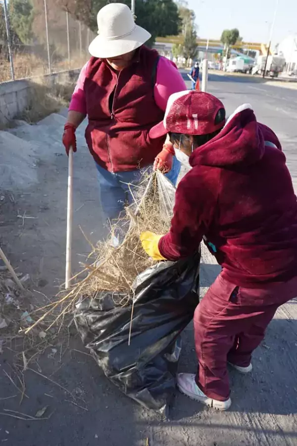 Miembros de todas las areas del Ayuntamiento de Texcoco firmaron jpg