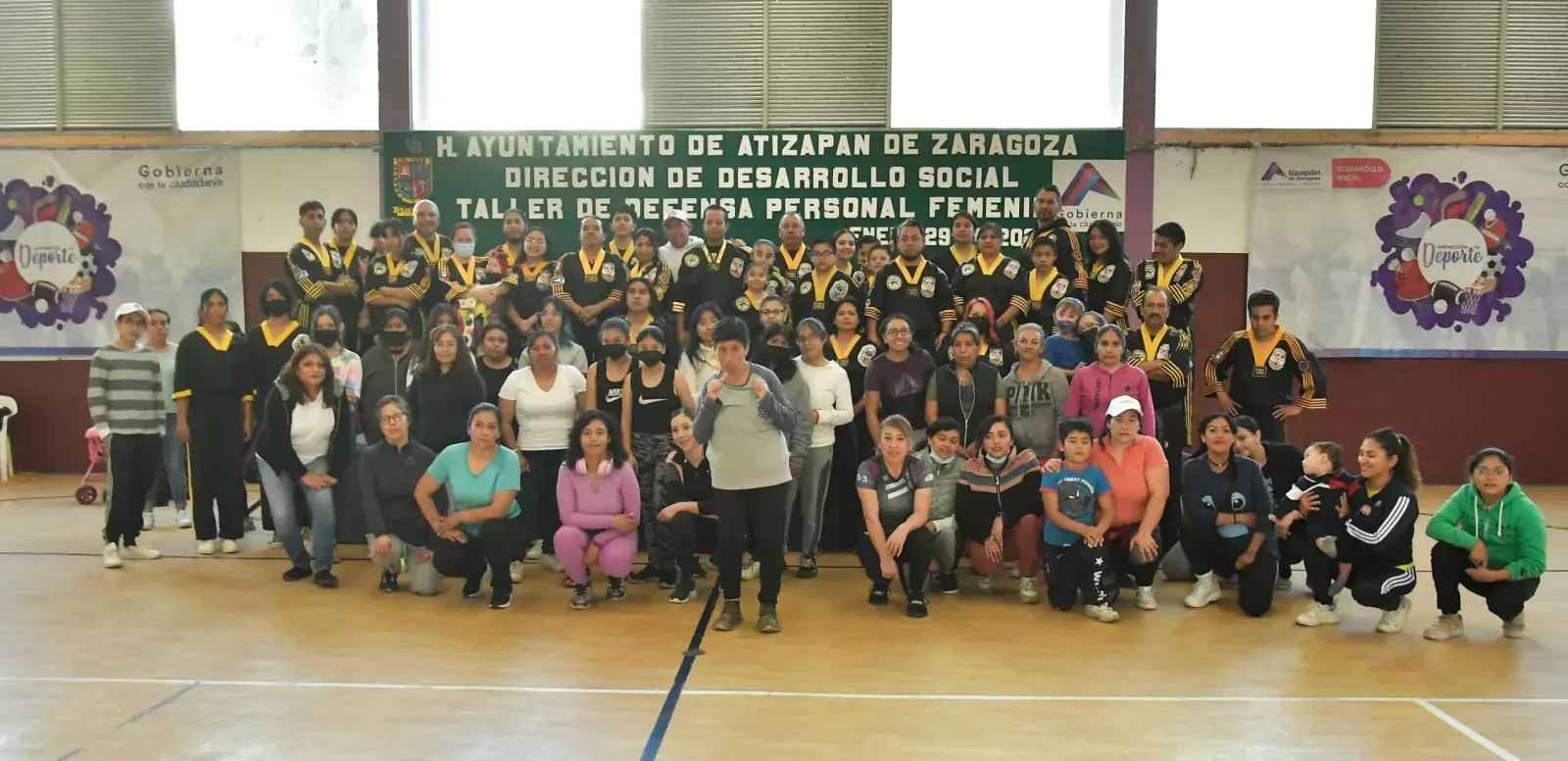 Nuestra comunidad atizapense participo en el Taller de Defensa Personal scaled