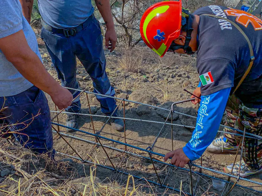 PCyBomberos A traves de Proteccion Civil y H Cuerpo jpg