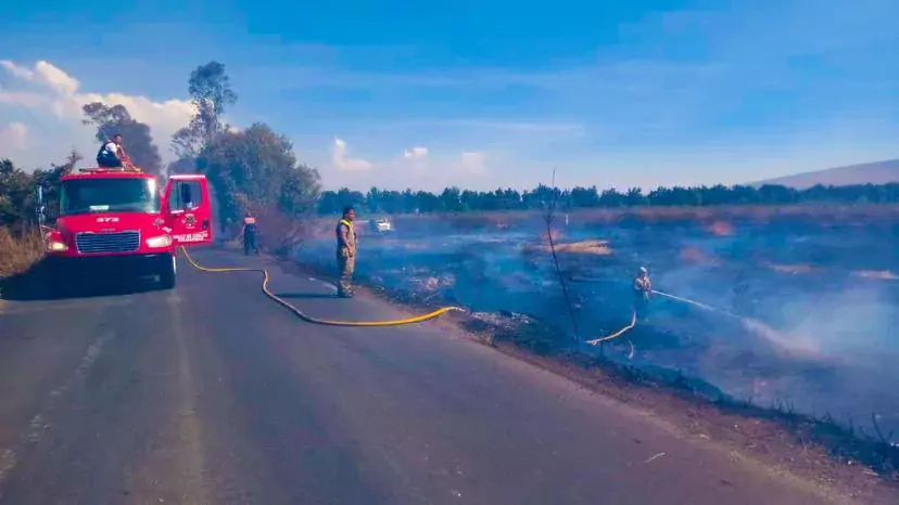 PCyBomberos Gracias a Proteccion Civil y H Cuerpo de jpg