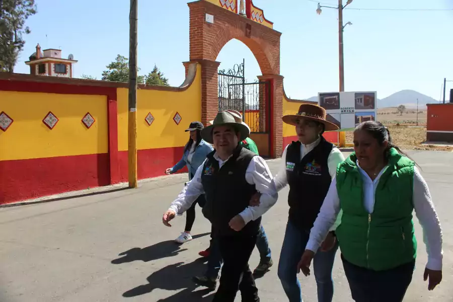 Pega del bando municipal en San Juan Coxtocan jpg