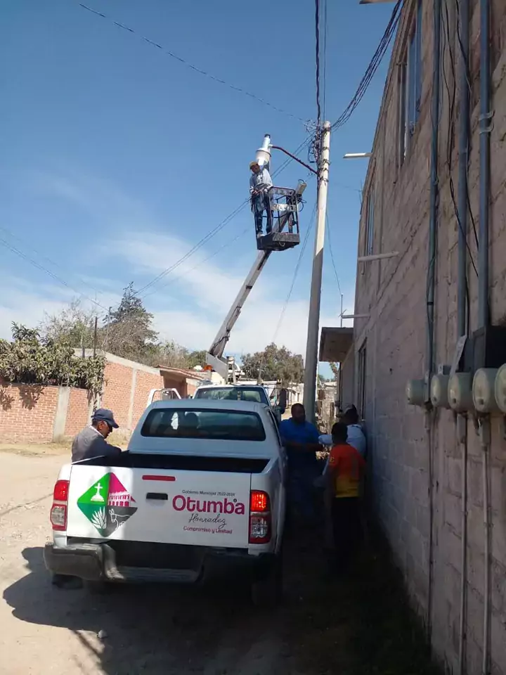 Por instrucciones del Presidente Municipal Hilarion Coronel Lemus personal de jpg