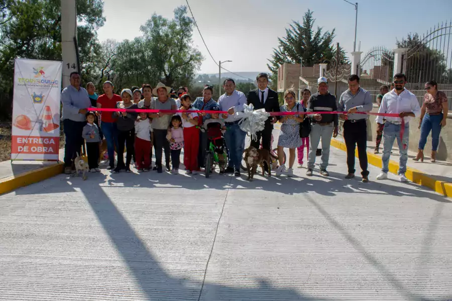 Realizamos la entrega de la Pavimetacion de la calle Temoatzin jpg