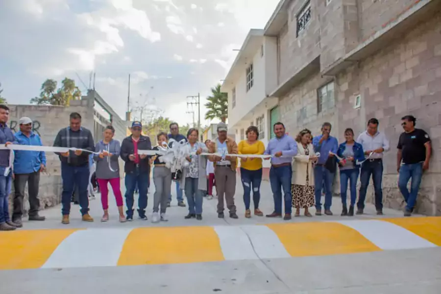 Realizamos la entrega de la pavimentacion con concreto hidraulico de jpg