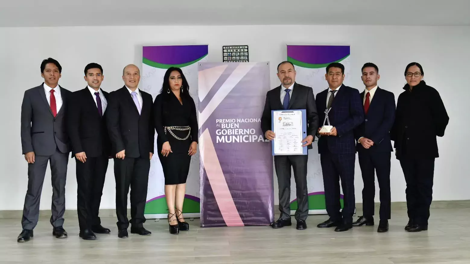 Recibi el Premio Nacional al Buen Gobierno Municipal 2022 donde jpg