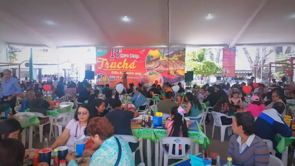 Segundo dia de la Feria de la Trucha y los jpg