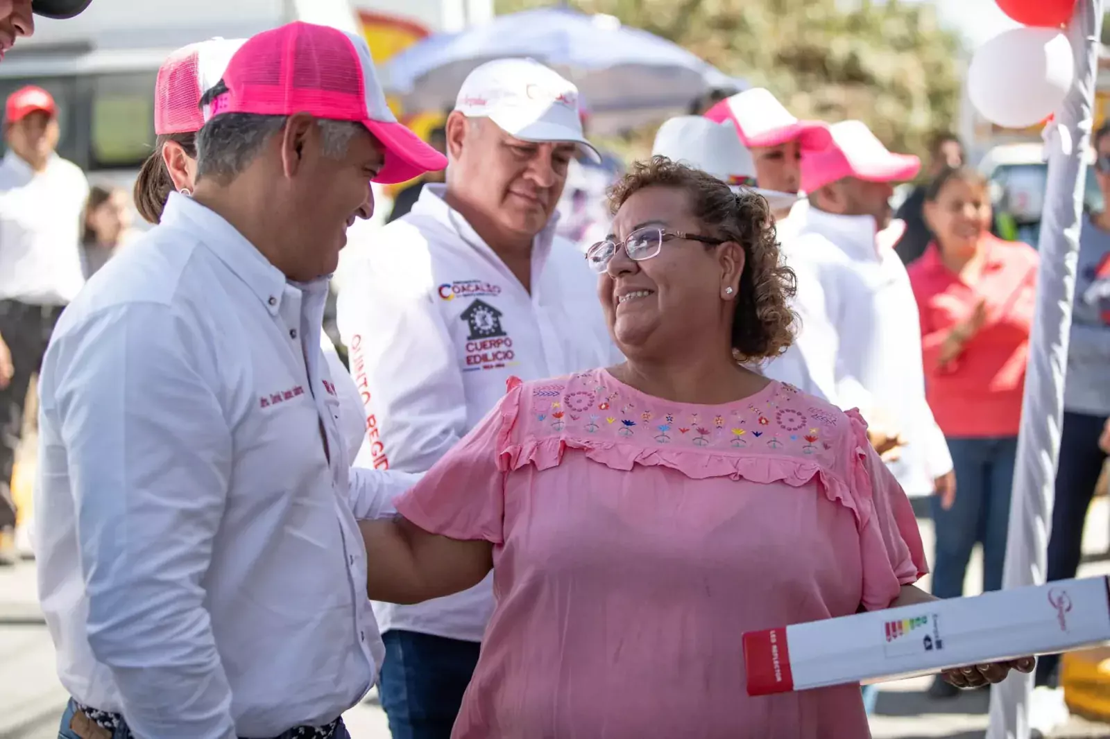 ¡Nuestro presidente municipal David Sanchez Isidoro inauguro la repavimentacio jpg