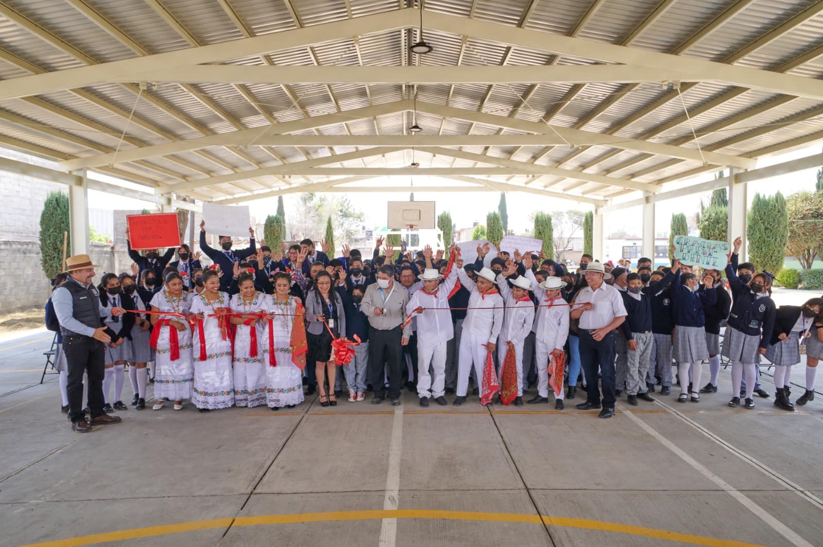 1678197676 3 Tambien a XicoNuevo llevamos obras de infraestructura educativa para que