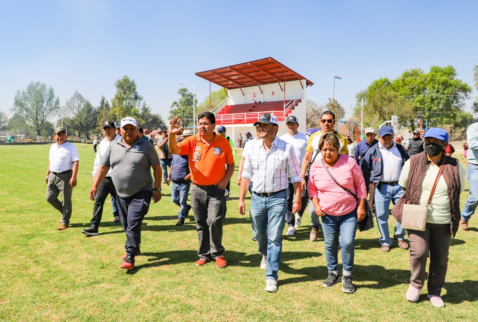 1678304334 687 Continuamos con nuestro programa Presidente en tu Comunidad el alcalde