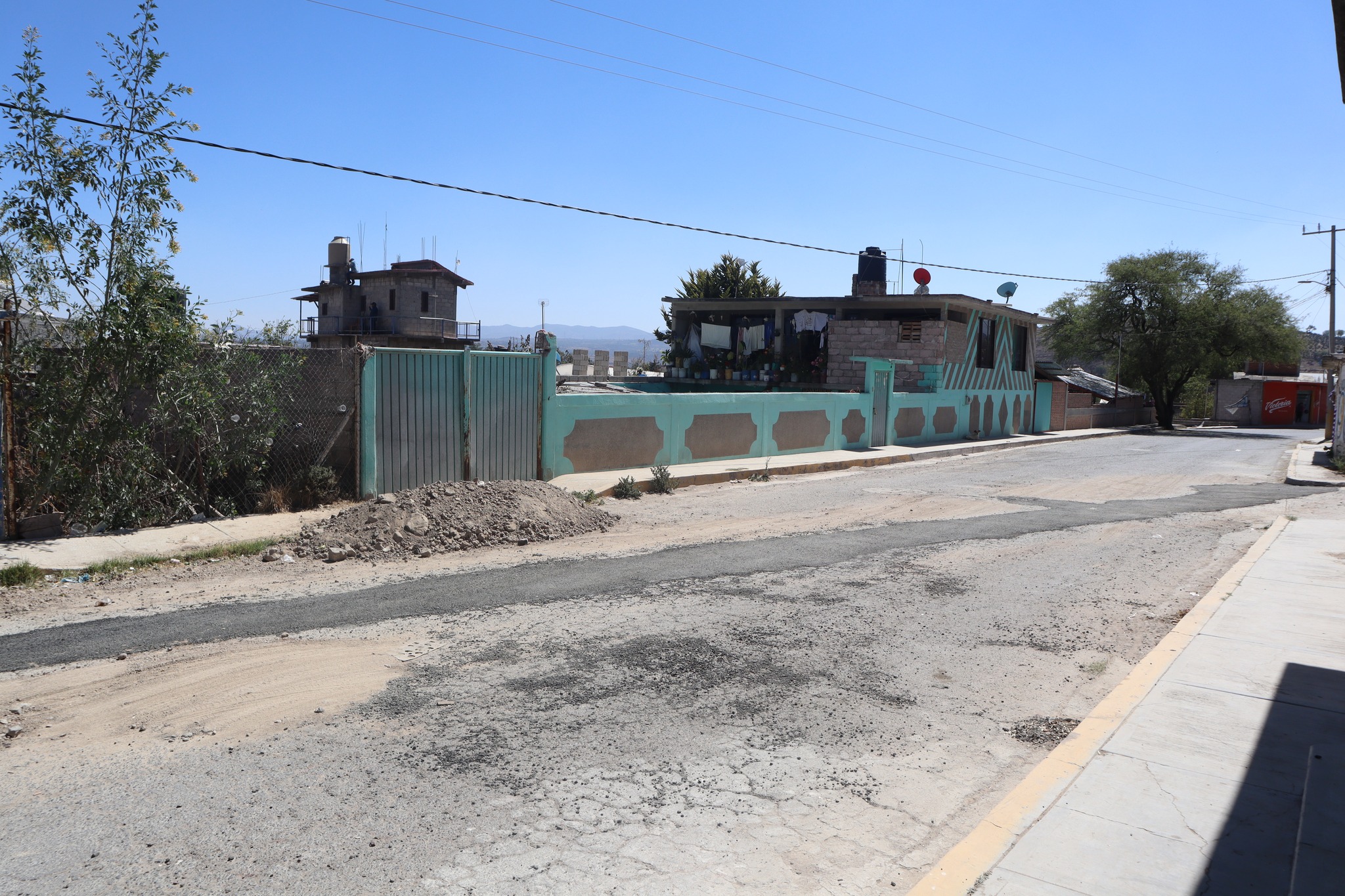 1678367926 329 Por segundo dia consecutivo estamos realizando trabajos de bacheo en