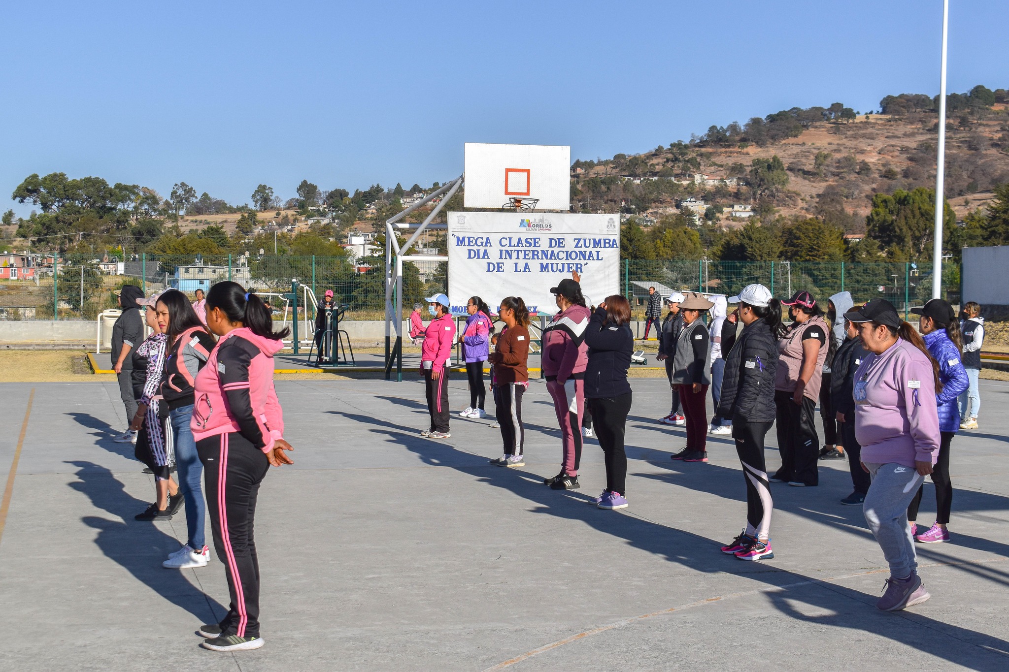 1678373278 108 Iniciamos este 8M con la mega clase de zumba en