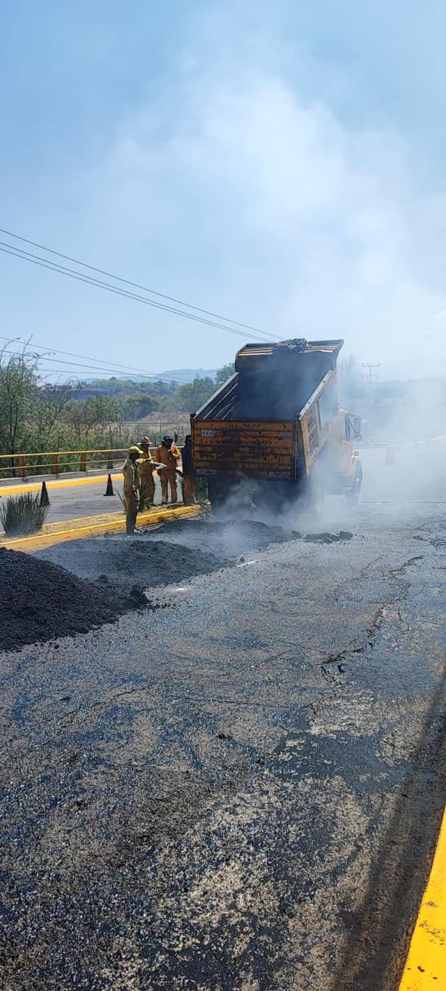 1678389258 68 Se estan llevando a cabo trabajos de renivelacion en el