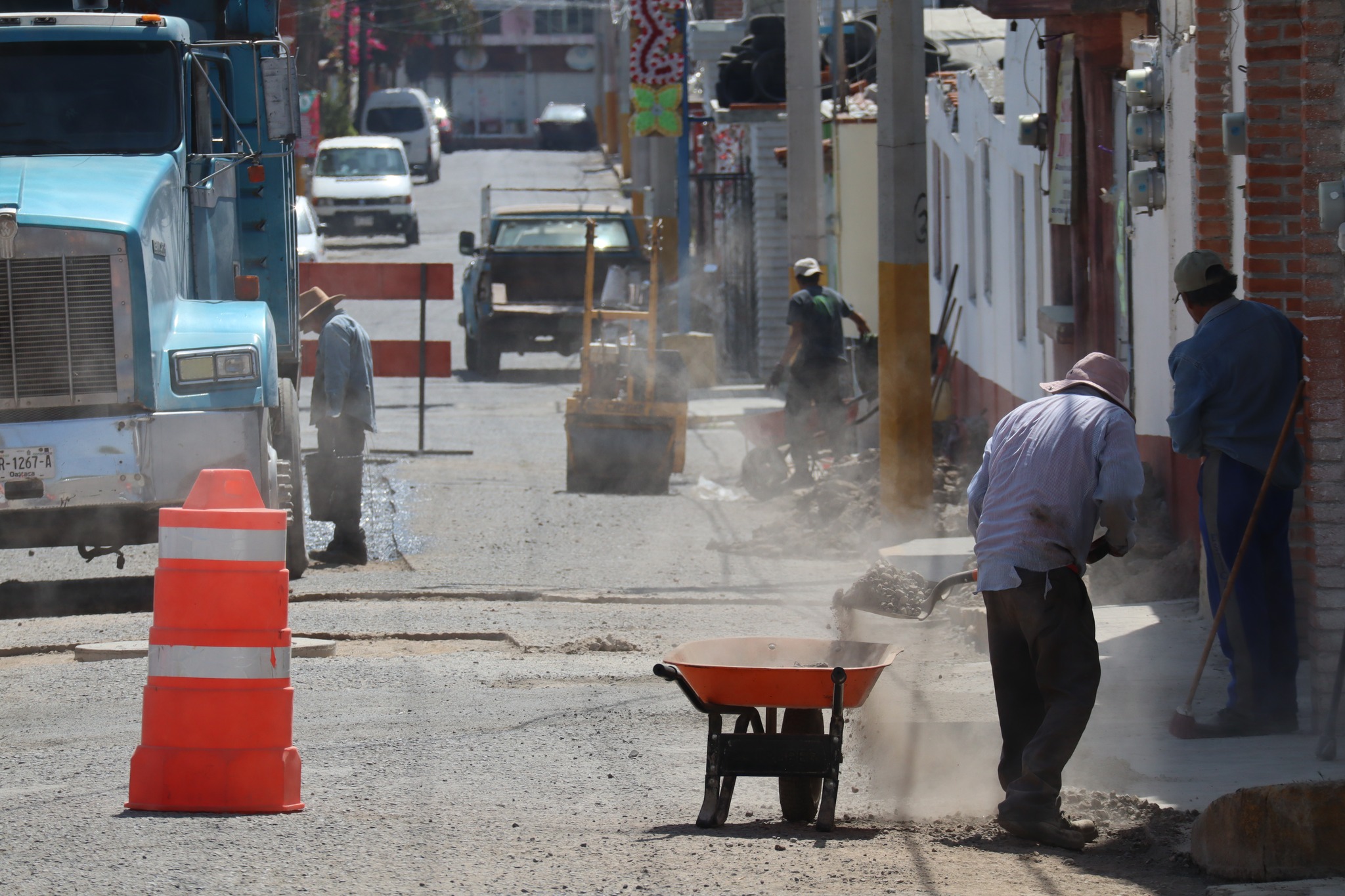 1678547499 559 Nuestros companeros de Obras Publicas estan llevando a cabo trabajos