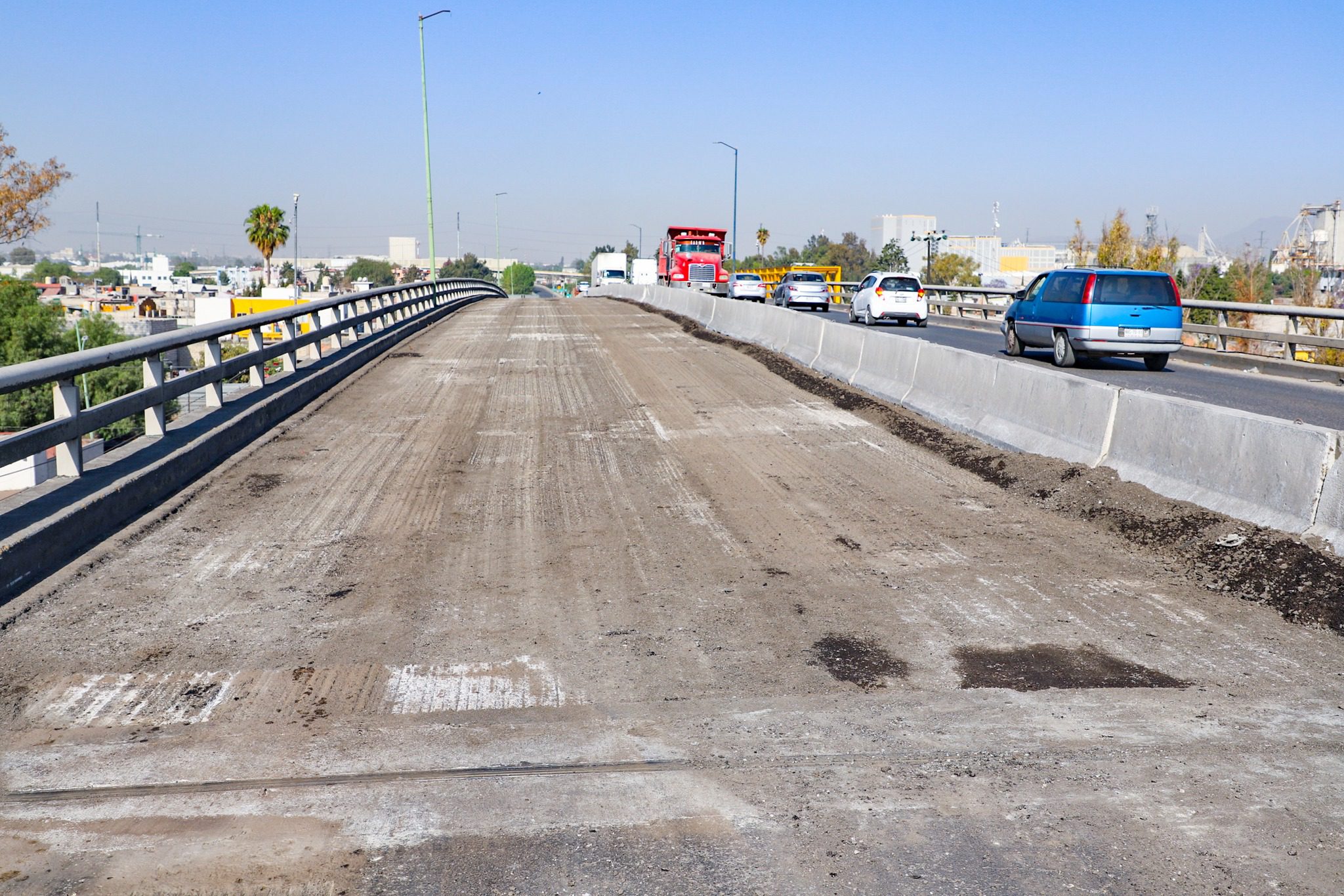 1678653442 448 En el Puente Madero se realizan los trabajos de fresado