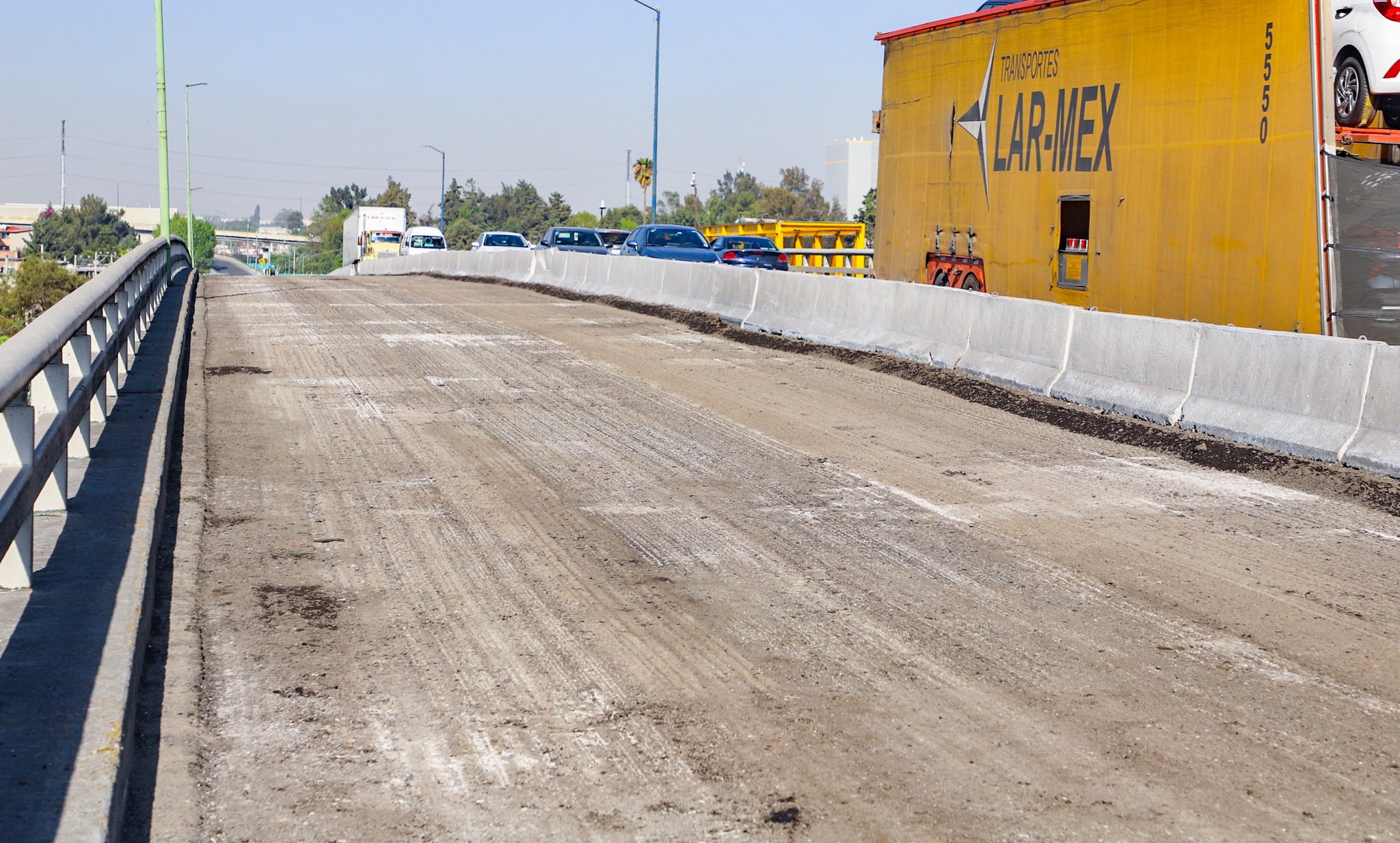 1678653453 425 En el Puente Madero se realizan los trabajos de fresado