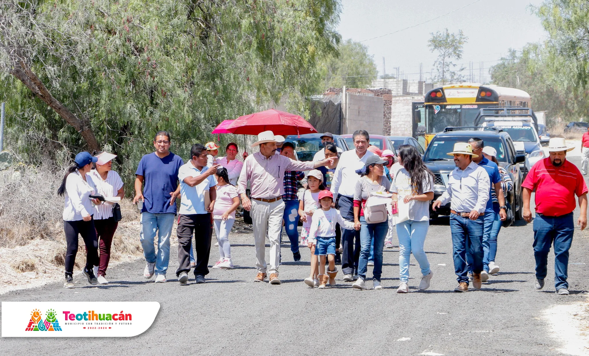 1678658597 Banderazo de inicio a la obra de pavimentacion en la jpg