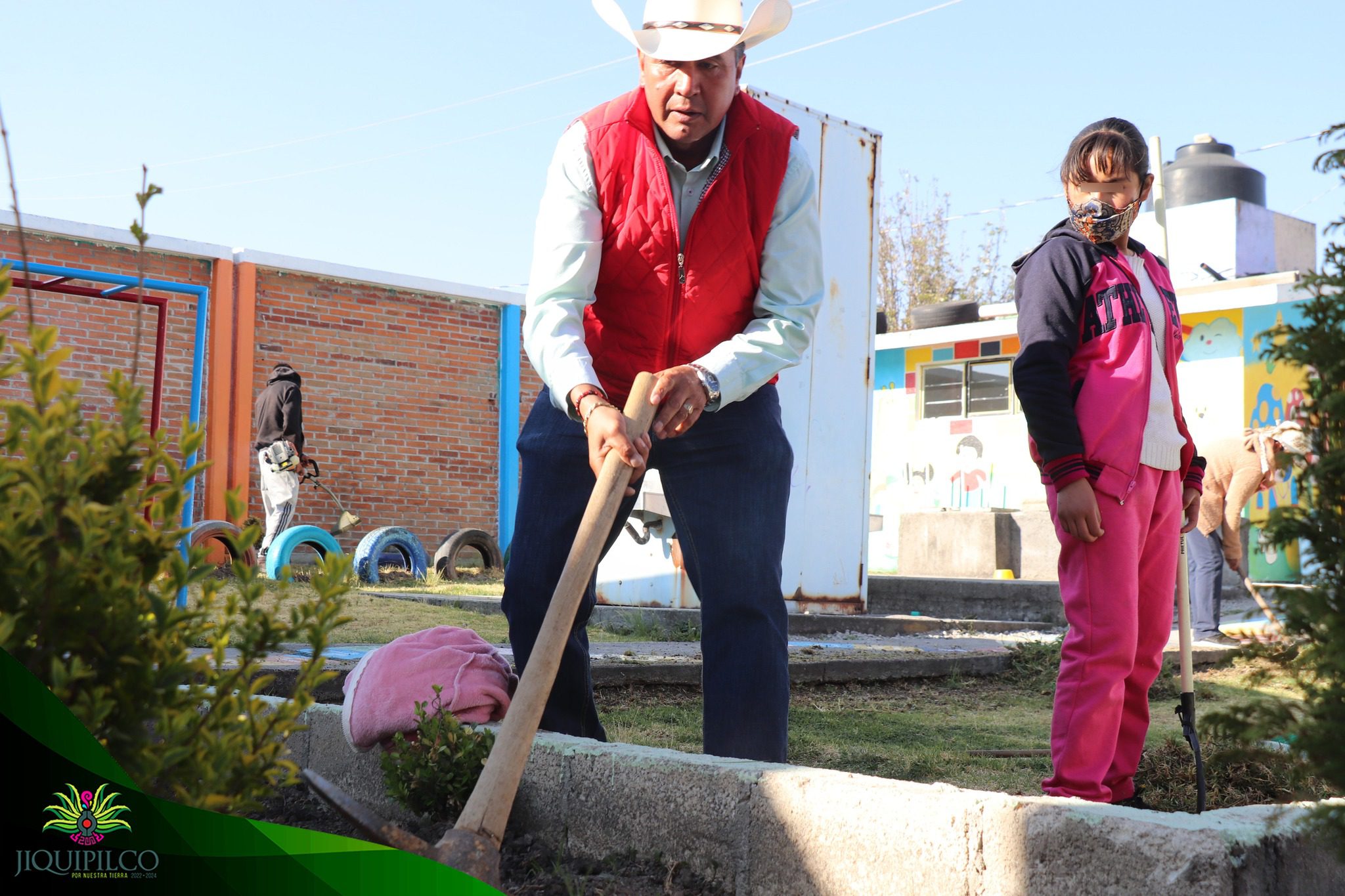 1678731974 12 Autoridades municipales autoridades escolares padres y madres de familia nos