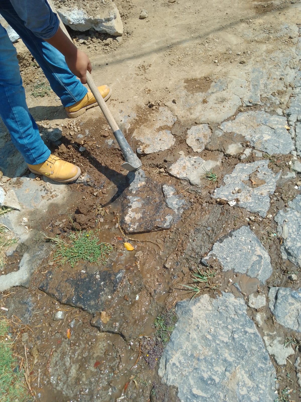 1678732819 340 Se reporta fuga de agua potable en la linea de