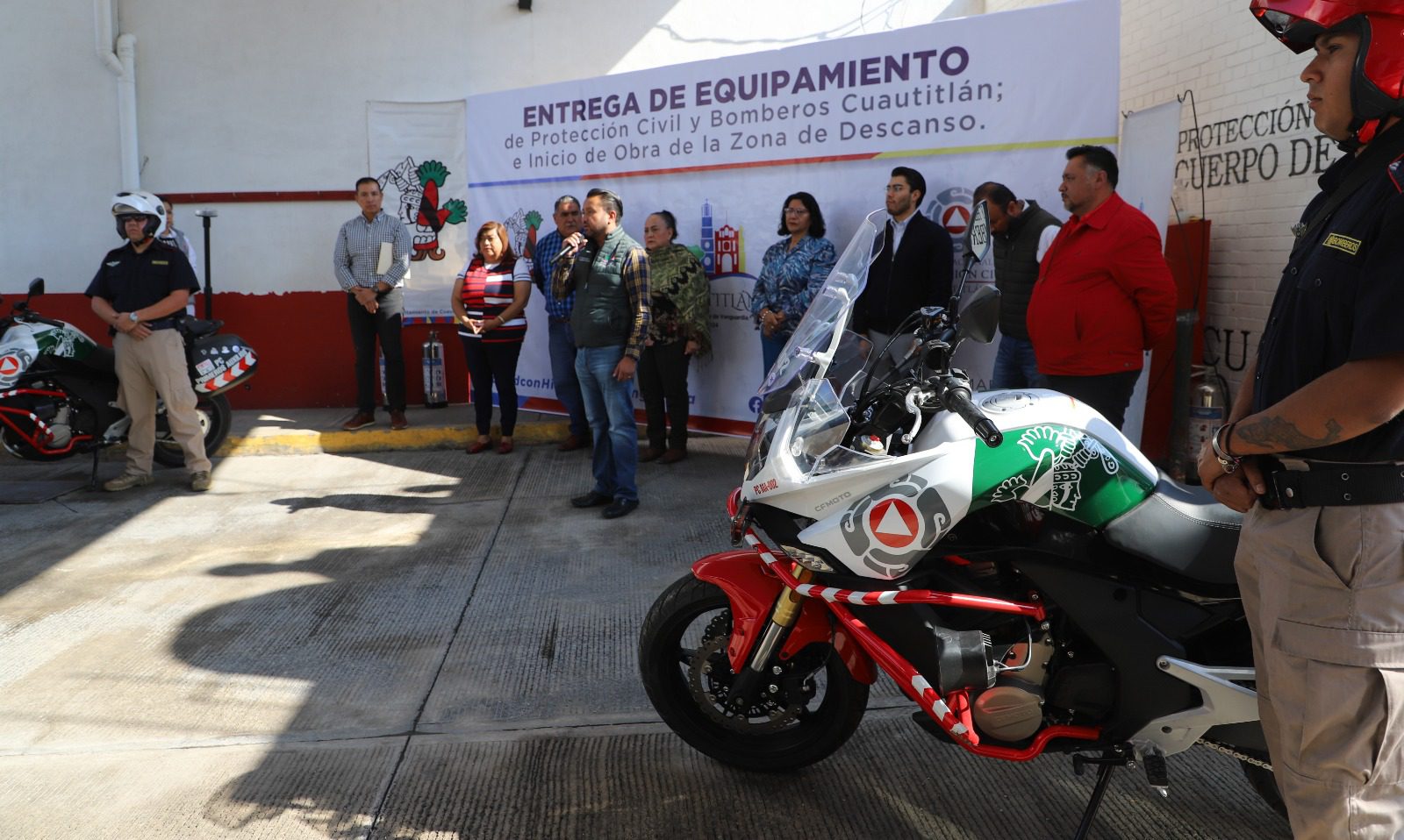 1678740075 153 El Presidente Municipal Aldo Ledezma realizo la entrega de unidades