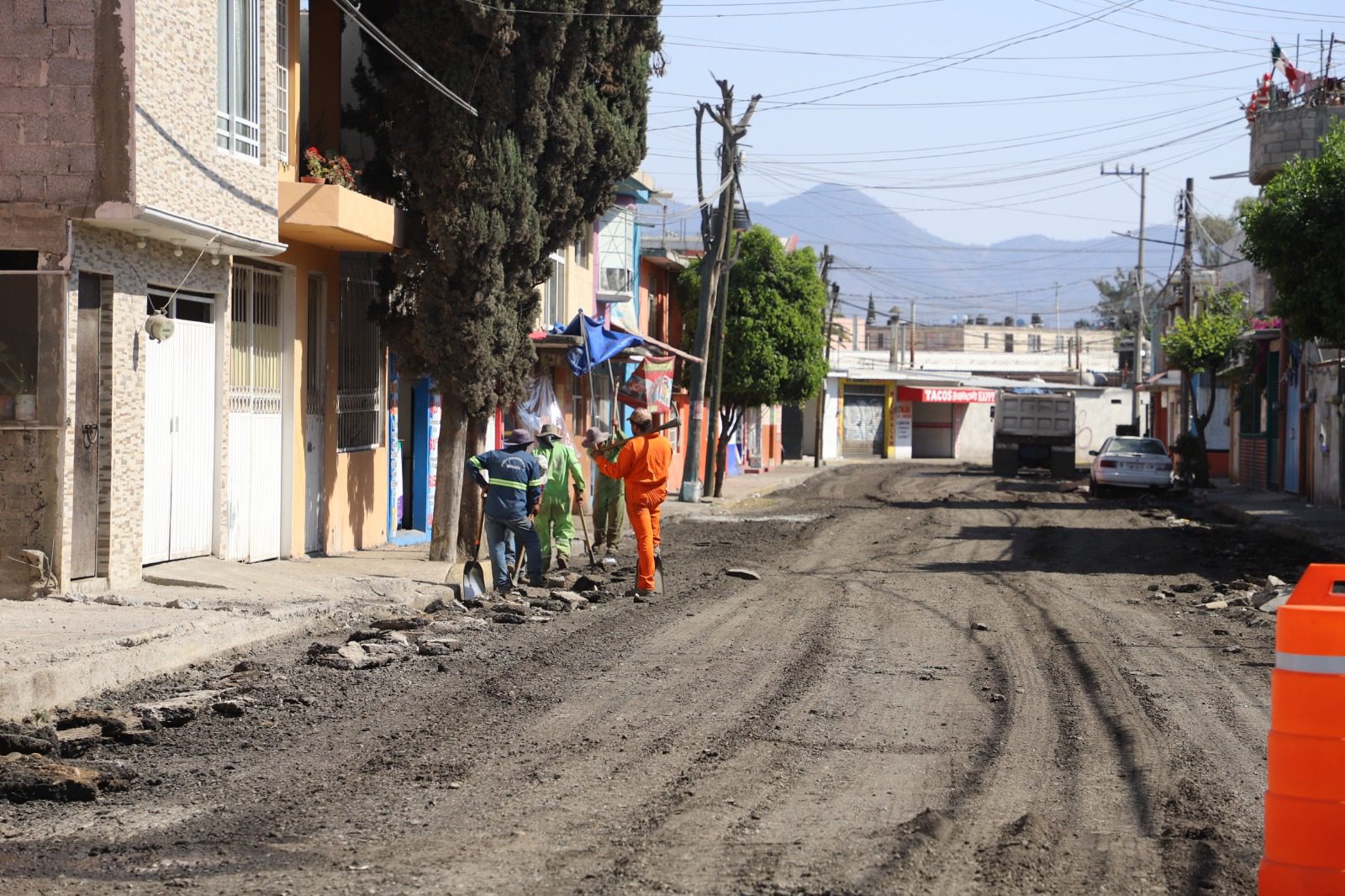 1678980619 518 En la calle Anenecuilco de la colonia Lazaro Cardenas continuan