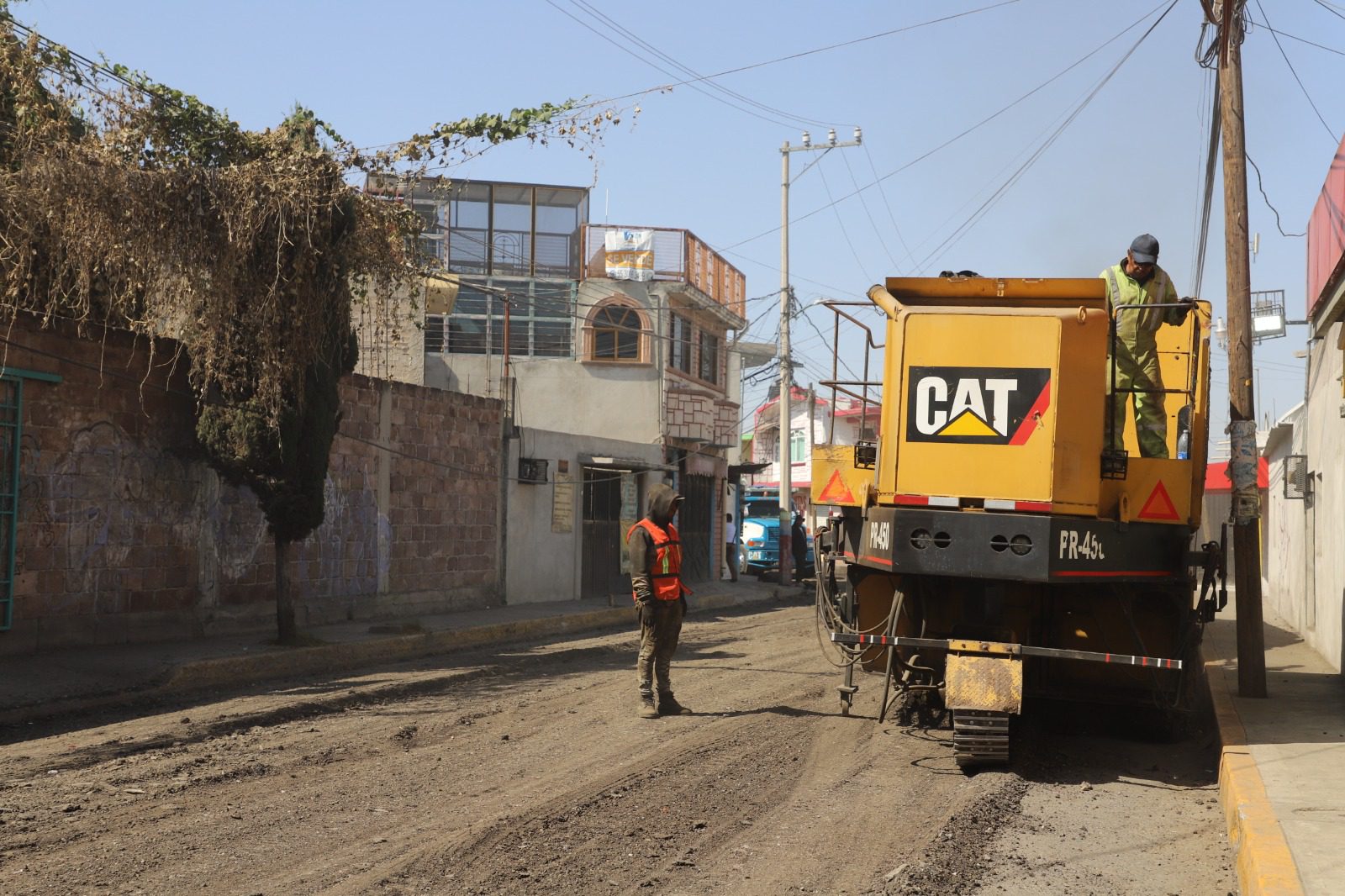 1678980627 374 En la calle Anenecuilco de la colonia Lazaro Cardenas continuan