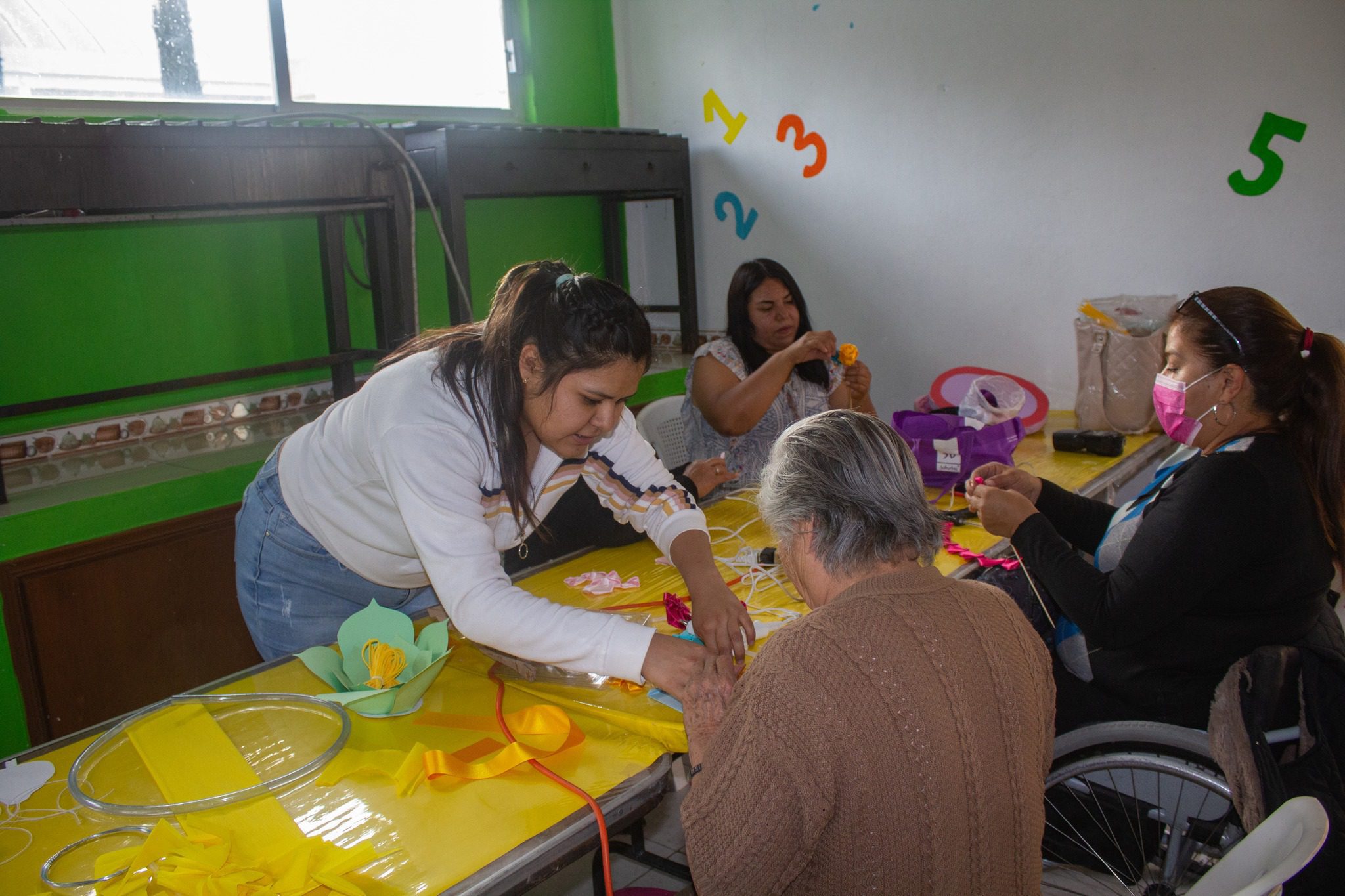 1679003594 804 Felicitamos a las alumnas que concluyeron el curso de Flores