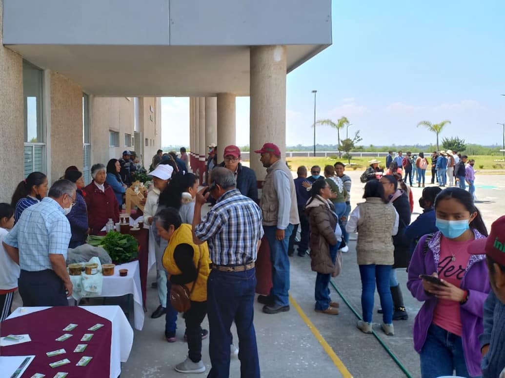 1679089048 296 El primer foro regional de intercambio de saberes entre productores