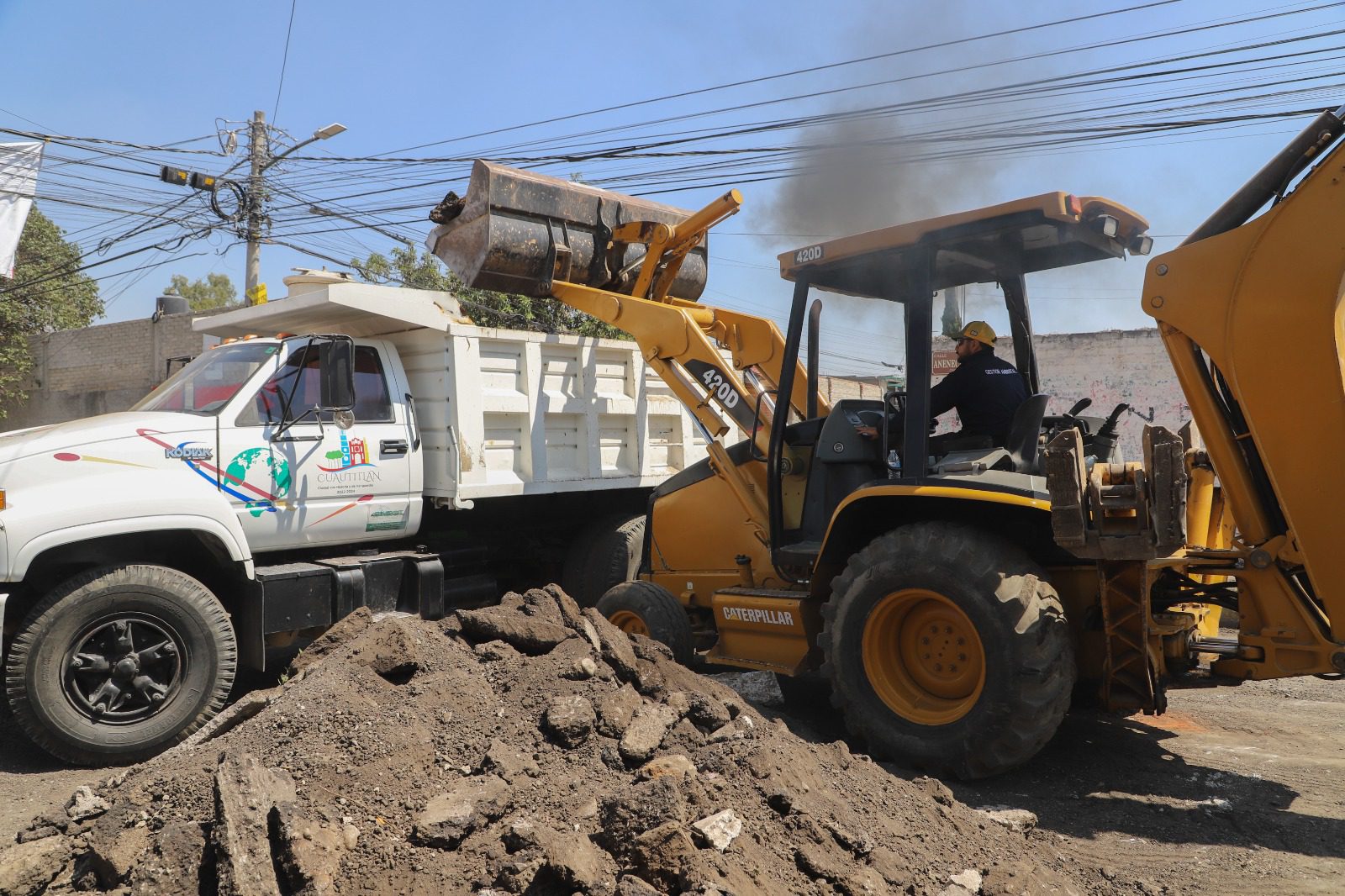 1679157072 769 Se llevan a cabo los trabajos de fresado y recoleccion