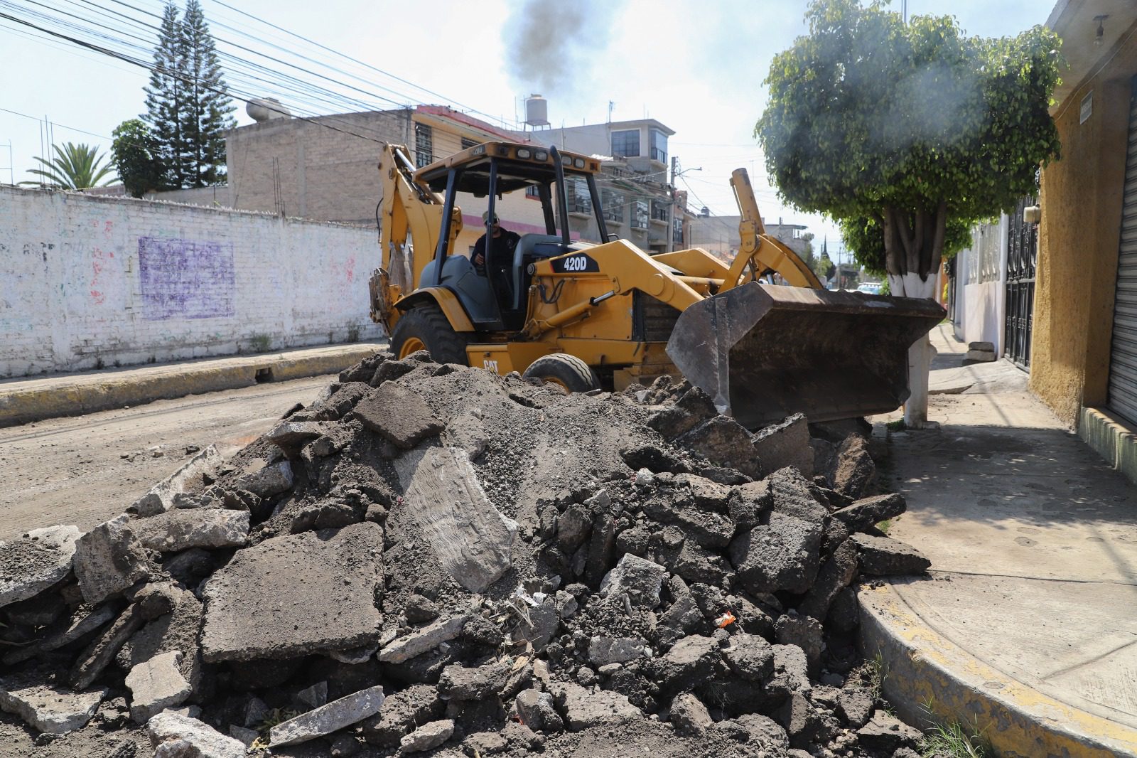 1679157079 99 Se llevan a cabo los trabajos de fresado y recoleccion